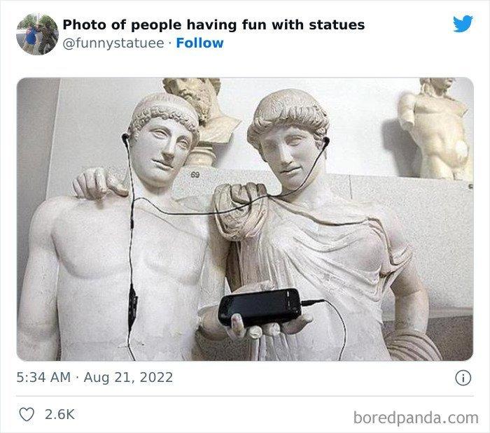 Фото: twitter.com/funnystatue