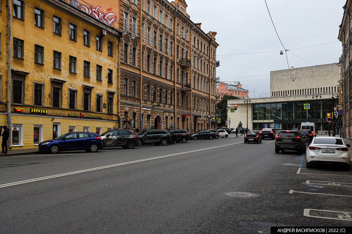 Каким был Петербург при СССР и каким стал сейчас? 8 снимков центра города, сделанных с одной и той же точки