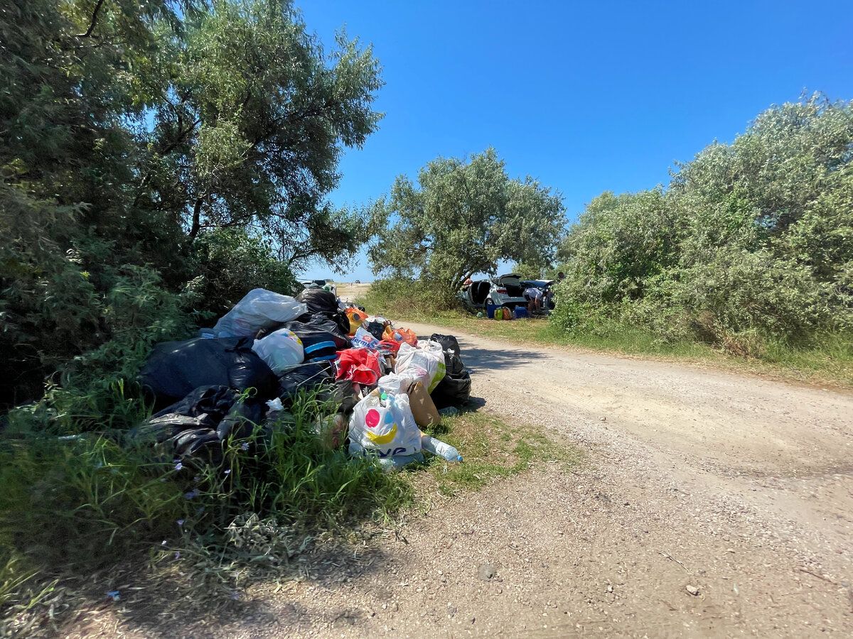 Было стыдно рассказать друзьям, как мы провели отпуск в Крыму, съездив на косу Беляус и теперь «сыты по горло» таким отдыхом